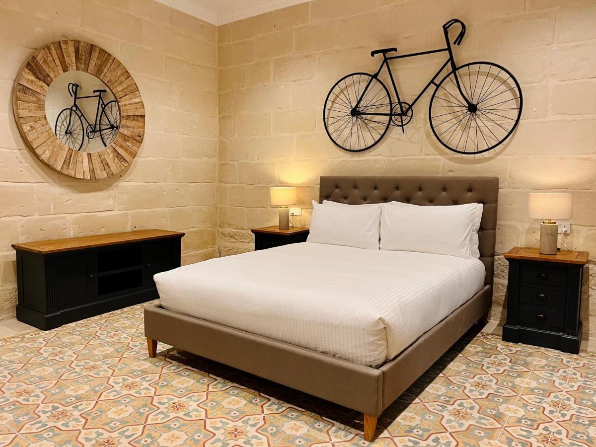 Typical Maltese Maisonette In St.Julians San Giuliano Esterno foto