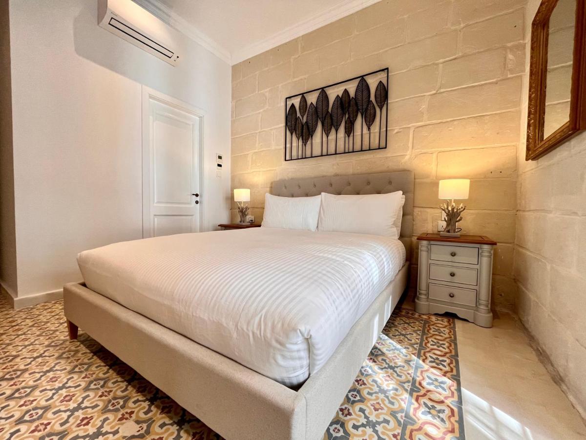 Typical Maltese Maisonette In St.Julians San Giuliano Esterno foto